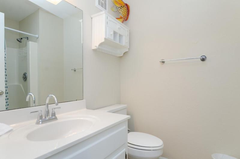 Connollys Salty Daze by Bryant Real Estate - image 26