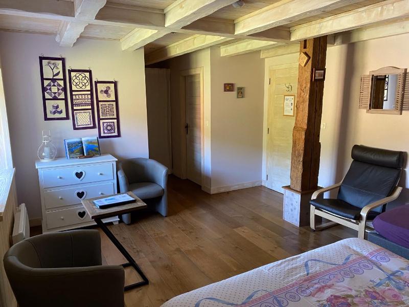 Triple Room with Private Bathroom image 4