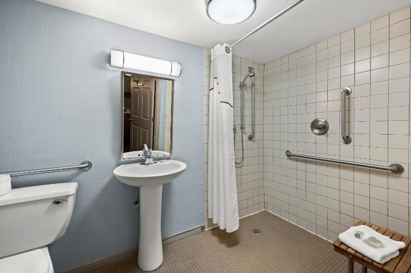 Standard Room with Two Double Beds Poolside Disability Access Smoke Free image 2