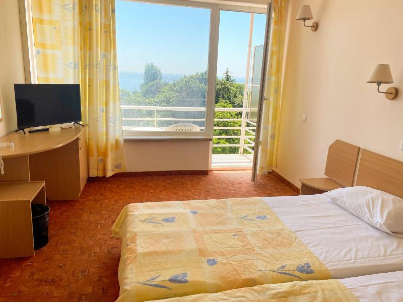 Twin Room with Sea View image 1