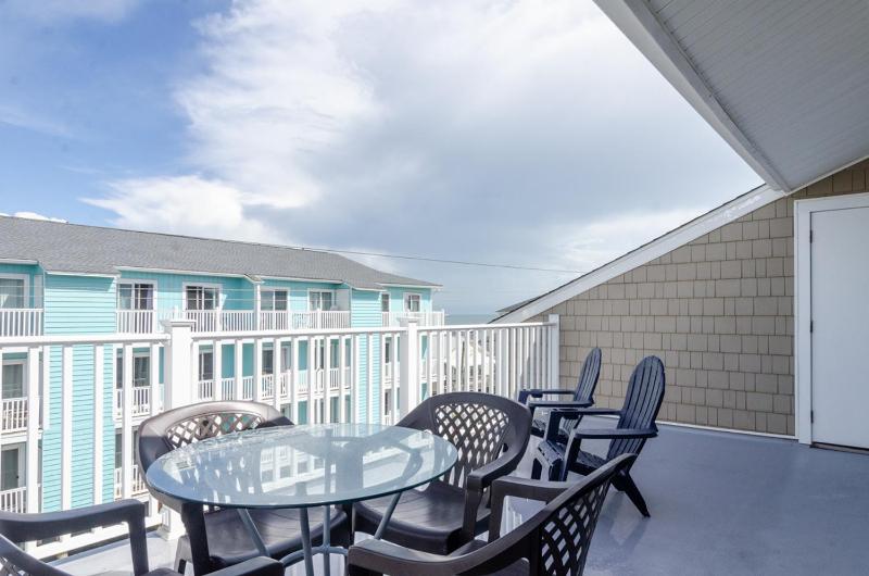 Zwolak by Bryant Real Estate - image 24