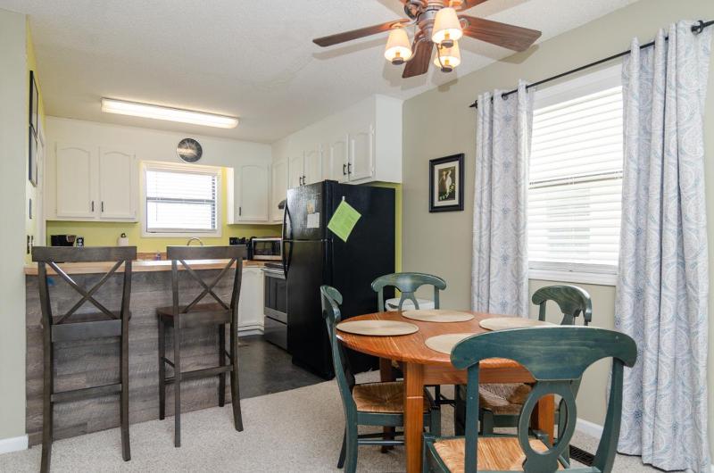 Zwolak by Bryant Real Estate - image 7