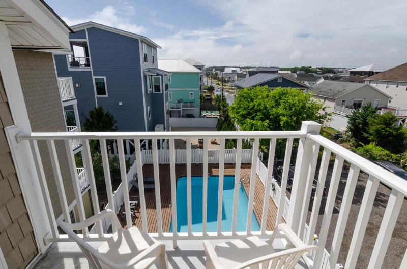 Zwolak by Bryant Real Estate - image 4
