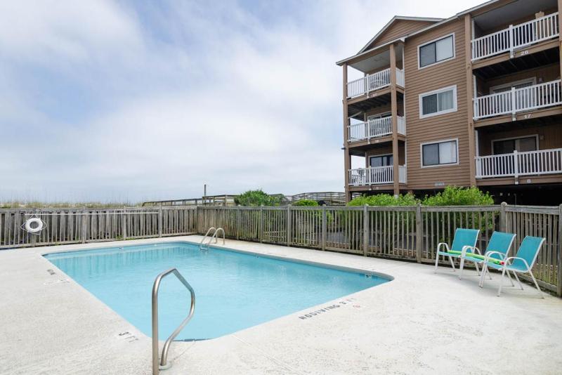 Sand Pebbles A13 by Bryant Real Estate - image 4
