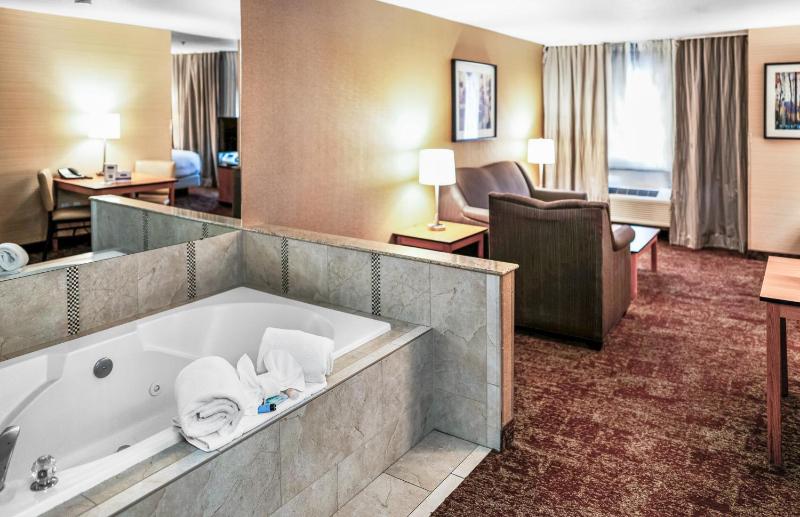 King Room with Spa Bath  image 1