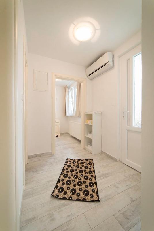Two-Bedroom Apartment with Terrace and Sea View image 2