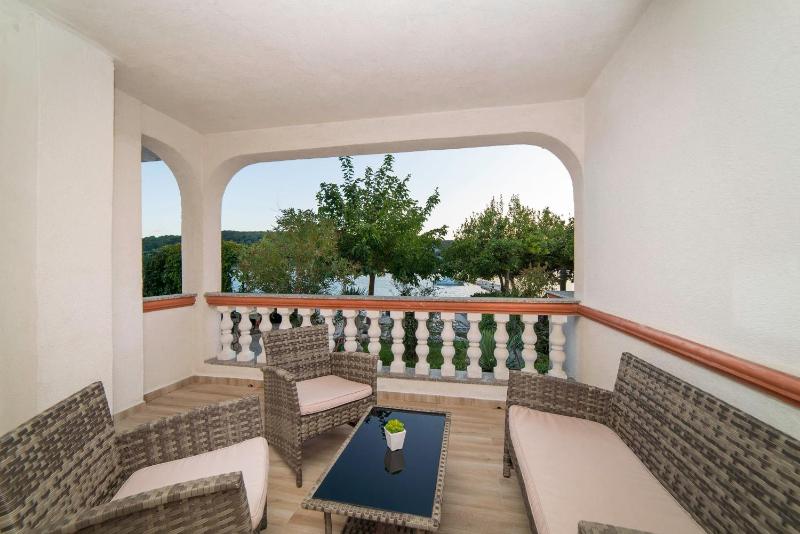 Two-Bedroom Apartment with Terrace and Sea View image 3