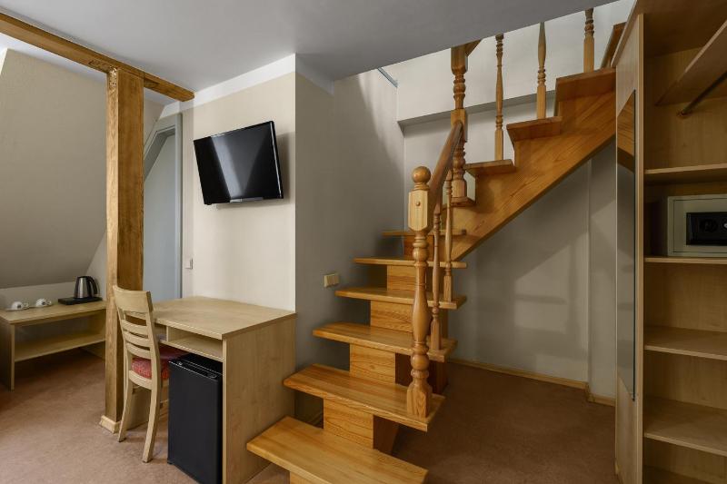  Two Storey Apartment image 4