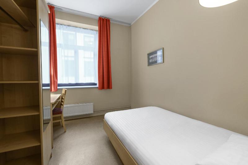 Standard Single Room image 1