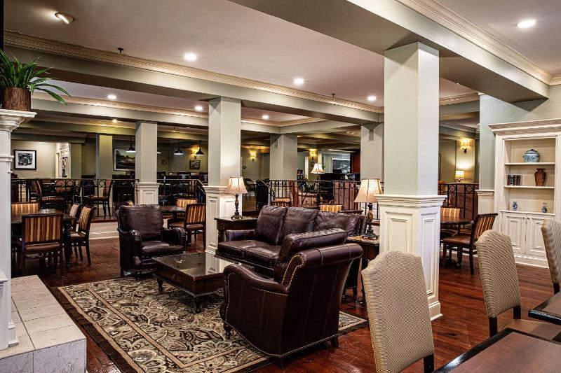 Hampton Inn Charleston-Historic District - image 10