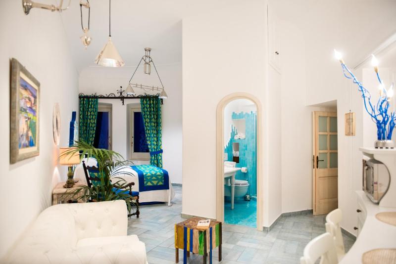 Villa Torre Trasita luxury suites - image 17
