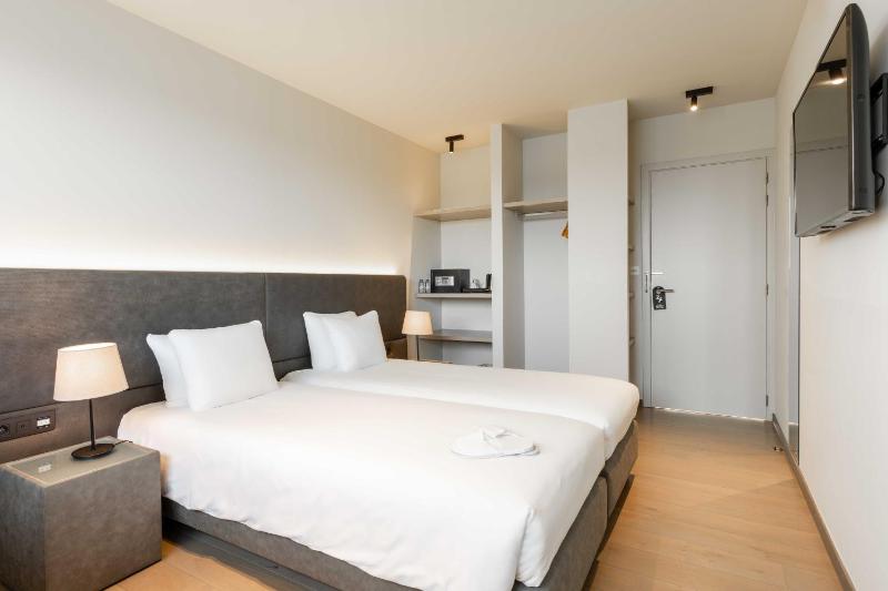Double Room with Private Bathroom image 1