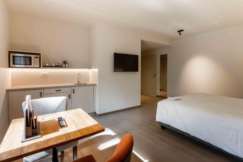Deluxe Double Room image 1