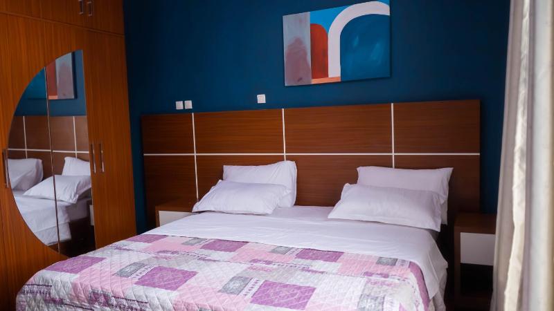 COMFORT INN-Executive apartments - image 3