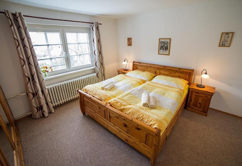One-Bedroom Apartment (3 Adults) image 3