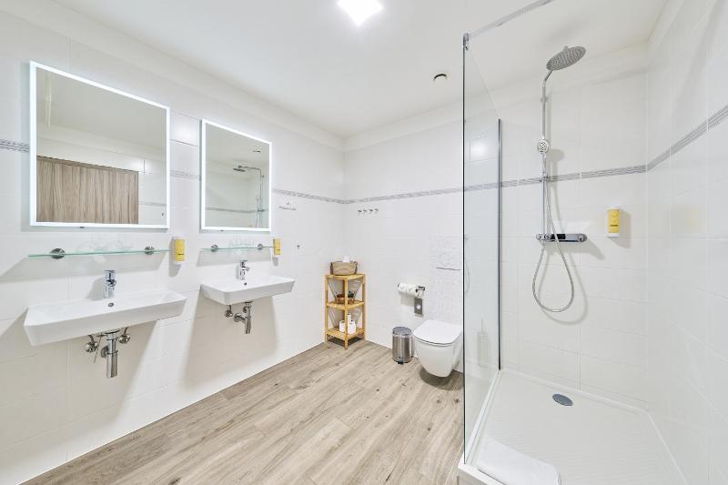 Quadruple Room image 1