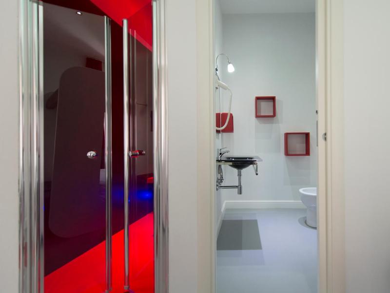 Deluxe Double Room image 2
