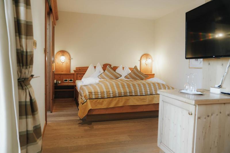 Superior Double Room image 2
