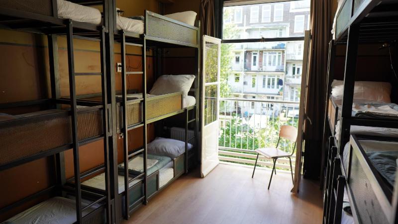 Bed in 12-Bed Mixed Dormitory Room image 3