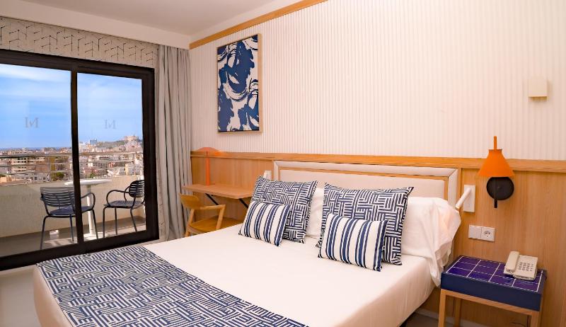 Double or Twin Room with Balcony image 1