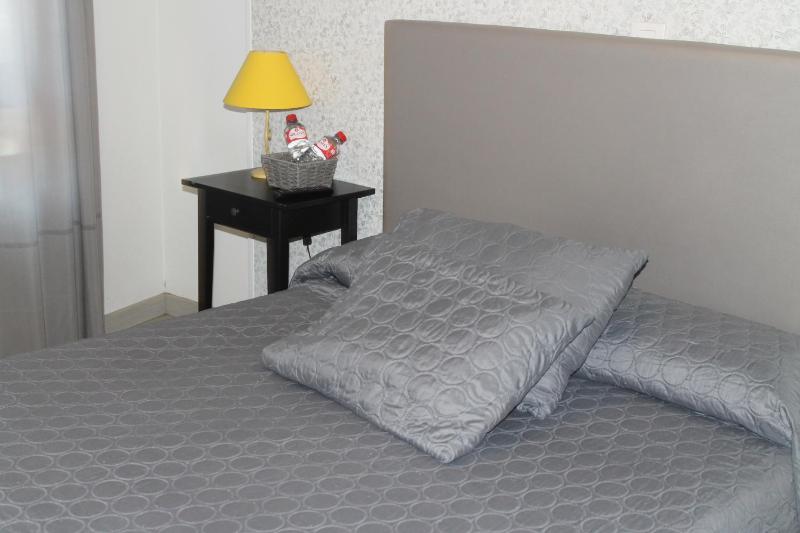 Double Room image 2