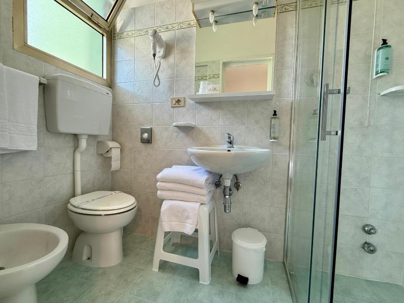 Standard Triple Room image 1