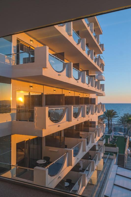 Hotel Playa Golf - image 31