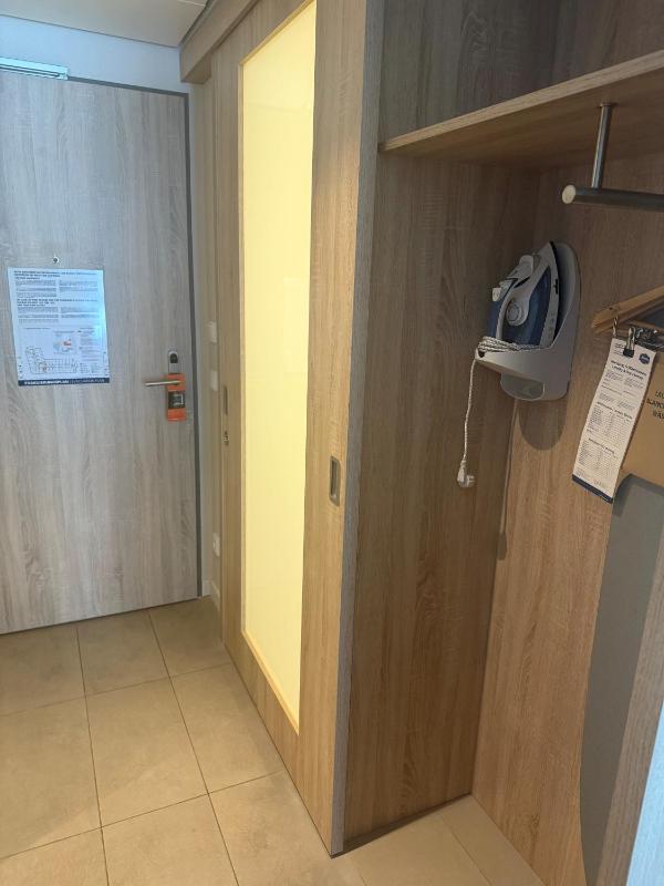 Twin Room image 1