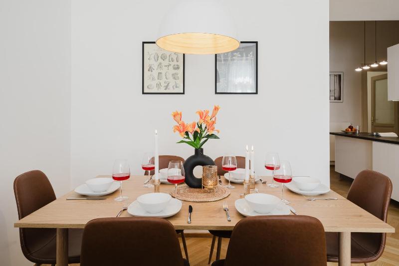 Prague Days - Two-bedroom Apartment with Parking Space and 2 bathrooms in Vinohrady - image 3