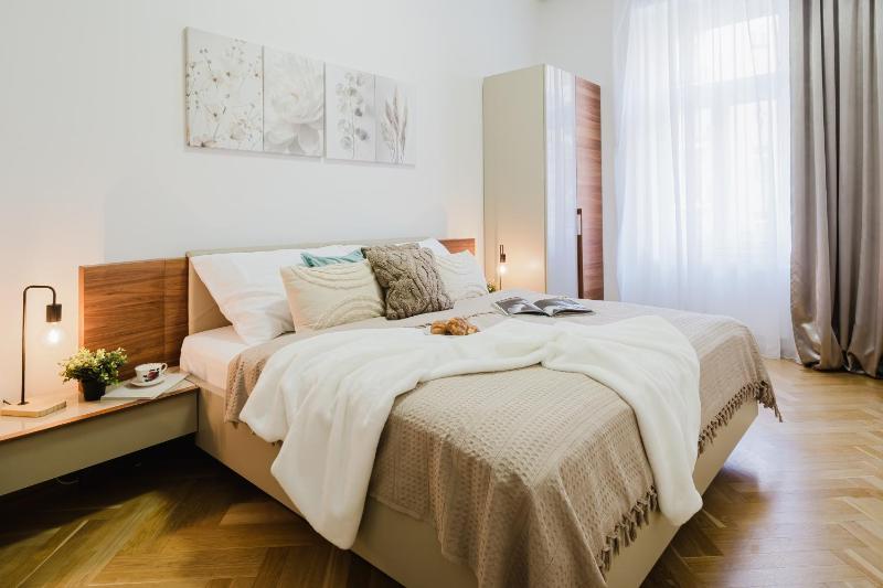 Prague Days - Two-bedroom Apartment with Parking Space and 2 bathrooms in Vinohrady - image 7