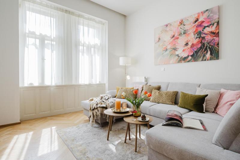 Prague Days - Two-bedroom Apartment with Parking Space and 2 bathrooms in Vinohrady - image 9