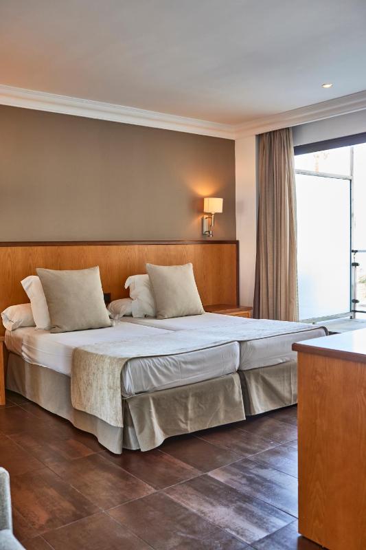 Hotel Playa Golf - image 21