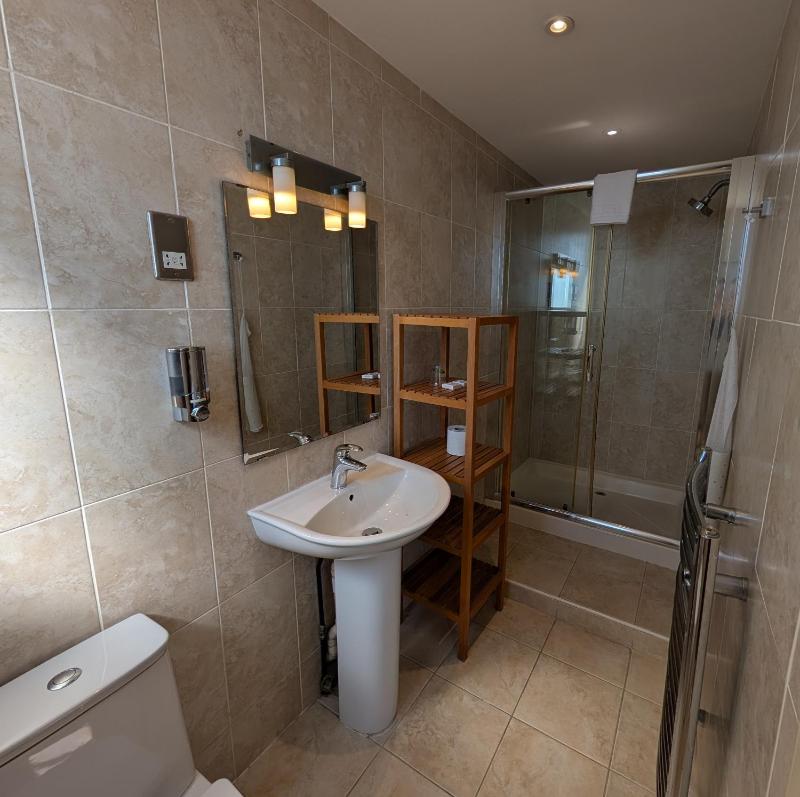 Twin Room with Sea View image 3
