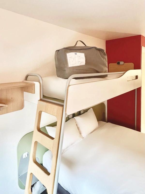 Triple Room with One Double Bed and One Bunk Bed image 3