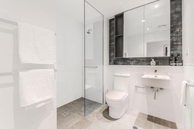 lovely 2 beds service apt in heart of chatswood41 - image 4