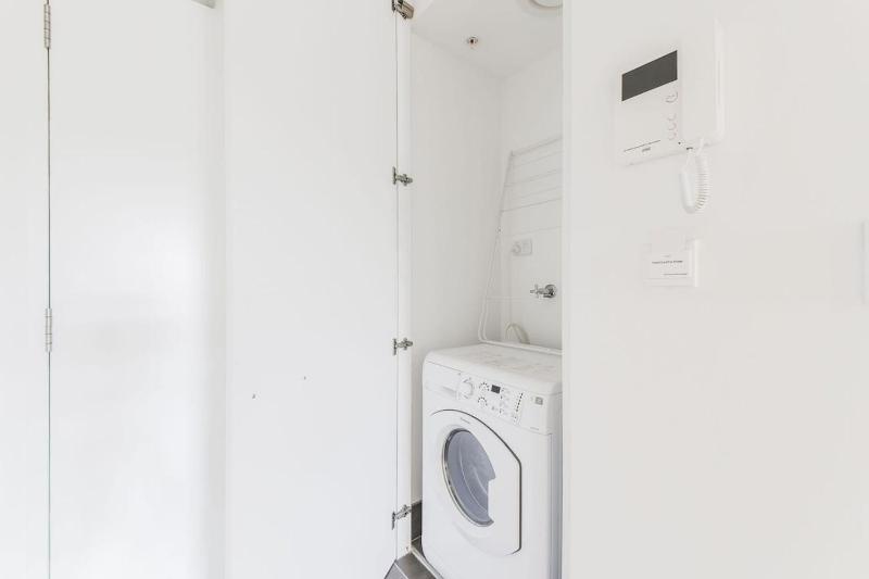 lovely 2 beds service apt in heart of chatswood41 - image 3