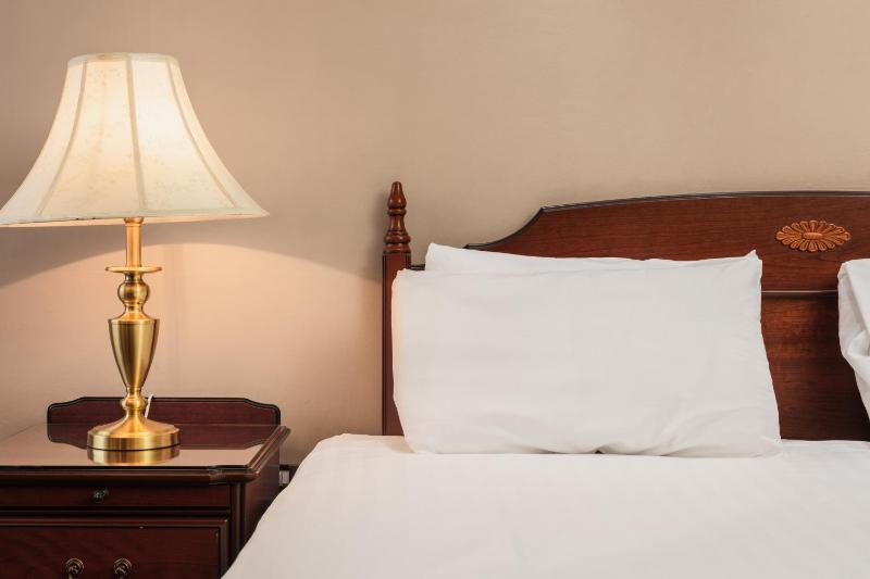 Executive Room image 4