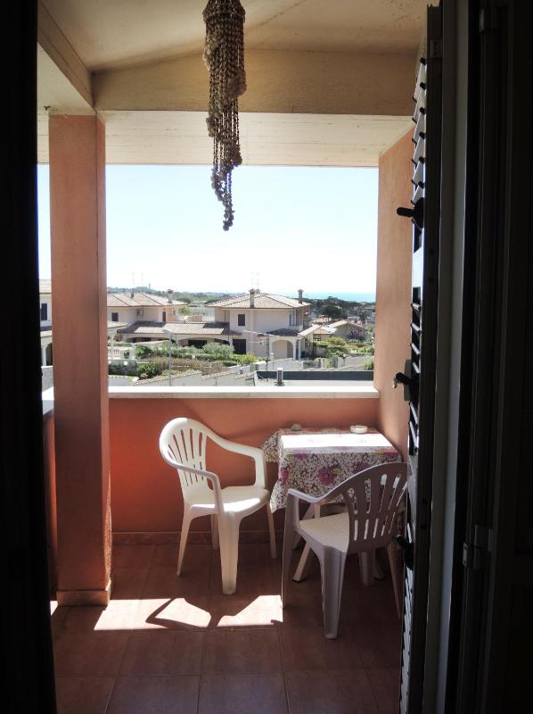 Single Room with Private External Bathroom image 2