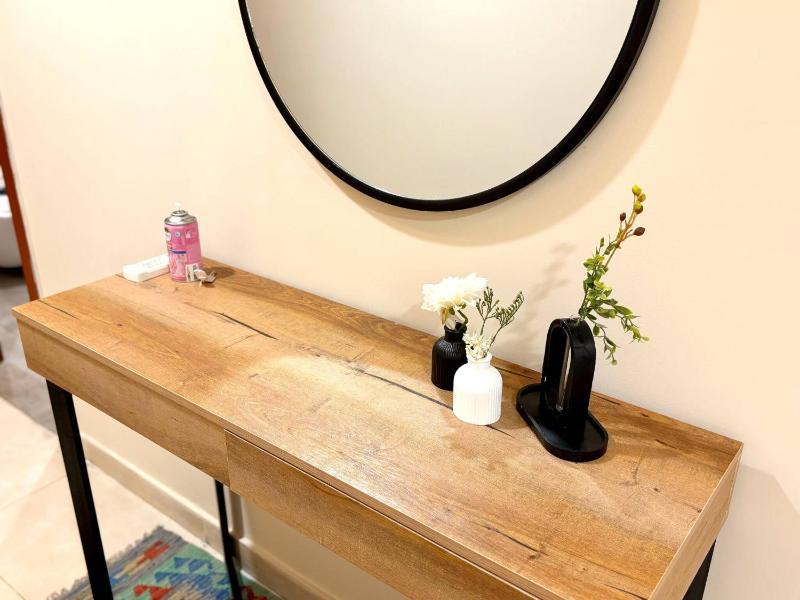 1 Bed | GoldCrest | DHA | 13 Flr - image 4