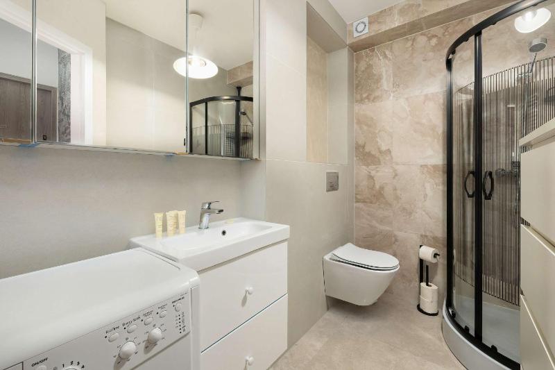 Wyjątkowe Studio z Balkonem 350 m od Plaży by Noclegi Renters - image 16
