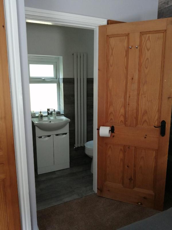 Double Room image 3