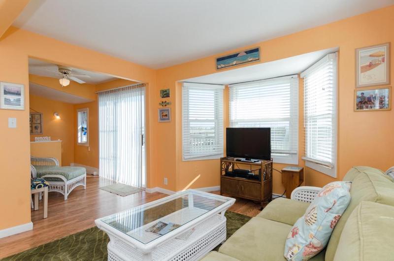 CBs Bella Vista by Bryant Real Estate - image 20