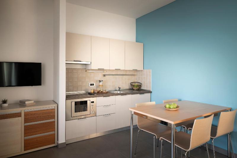 Superior One-Bedroom Apartment for 4 Adults image 4