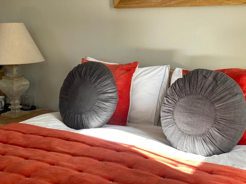 Deluxe Double Room image 2
