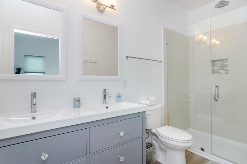 Namastay at Terrace by Bryant Real Estate - image 33