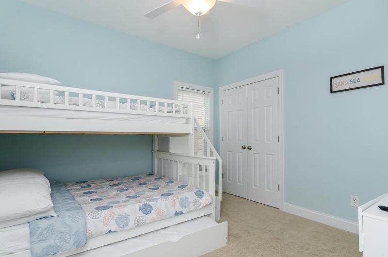 Riptide by Bryant Real Estate - image 33