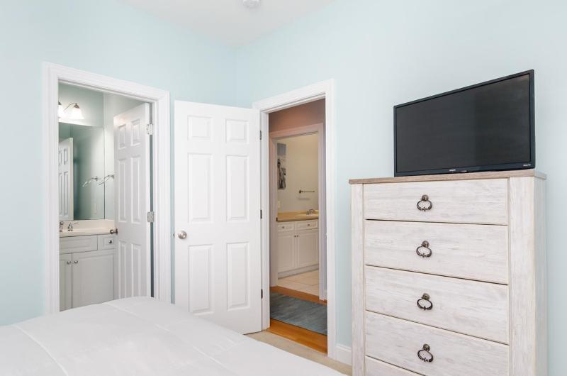 Riptide by Bryant Real Estate - image 10