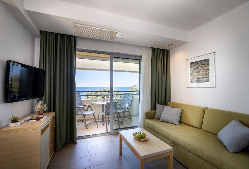Premium One-Bedroom Apartment (3 Adults) image 1