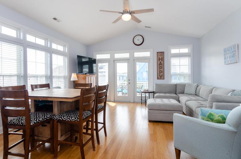 E-Sea Living by Bryant Real Estate - image 13