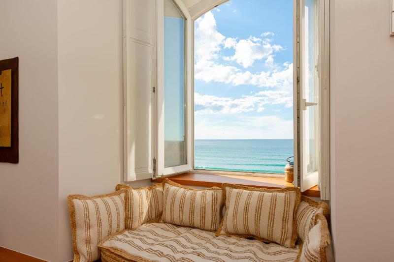 EUGENIE - Apt with balcony and sea view and Hotel du Palais in Biarritz - image 12